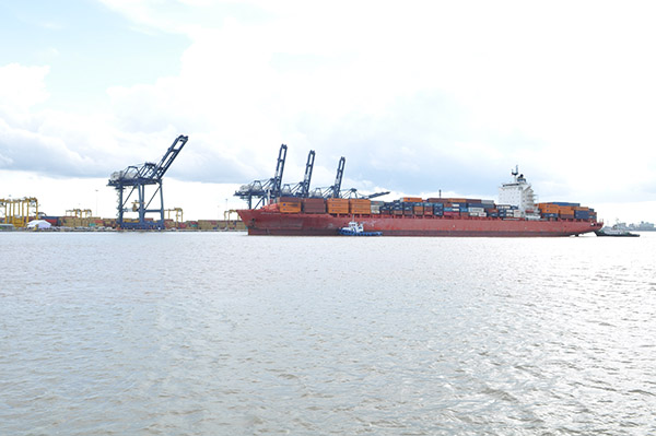 tau lai dat chuyen dung azimuth