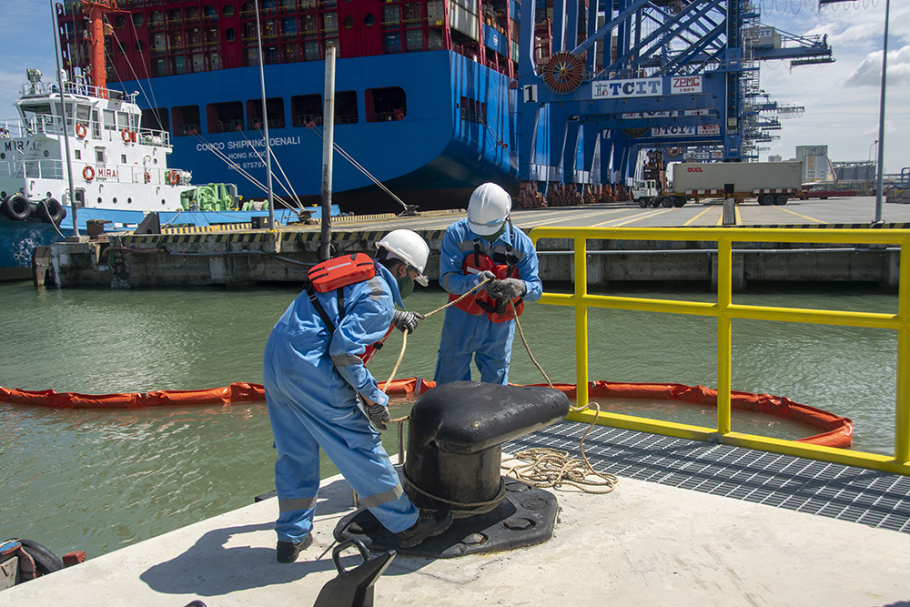 tugboat in vungtau